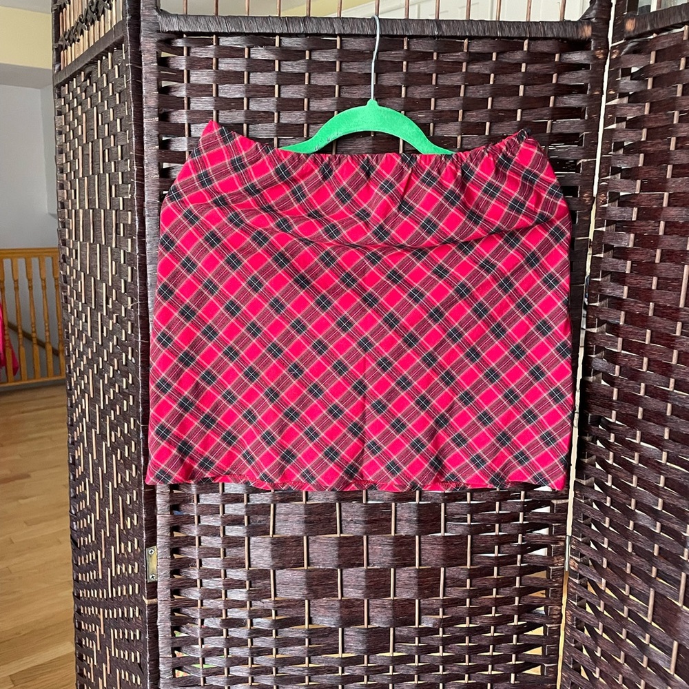 No Boundaries Red and Black Plaid Mini Skirt with Stretch Waist Band - Size 9
